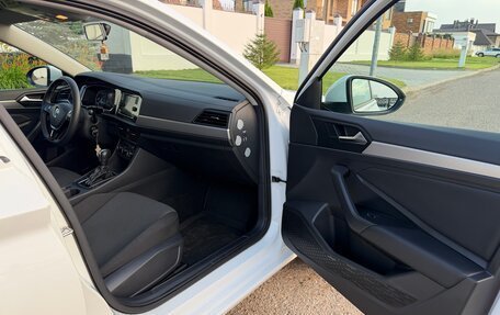 Volkswagen Jetta VII, 2021 год, 1 900 000 рублей, 21 фотография