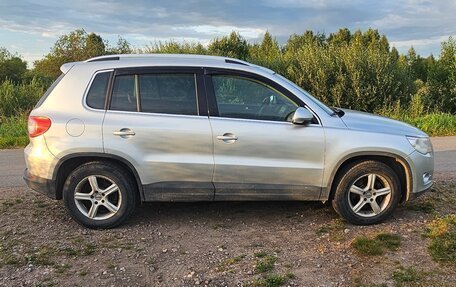 Volkswagen Tiguan I, 2010 год, 700 000 рублей, 2 фотография