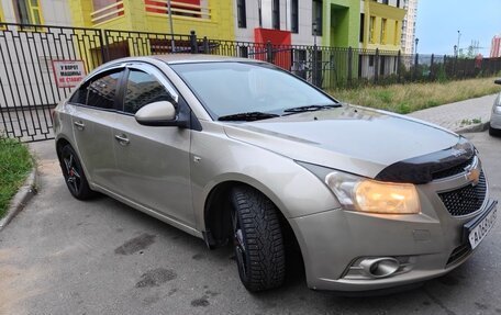 Chevrolet Cruze II, 2010 год, 660 000 рублей, 4 фотография