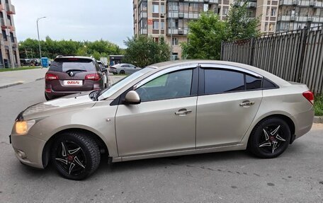 Chevrolet Cruze II, 2010 год, 660 000 рублей, 6 фотография