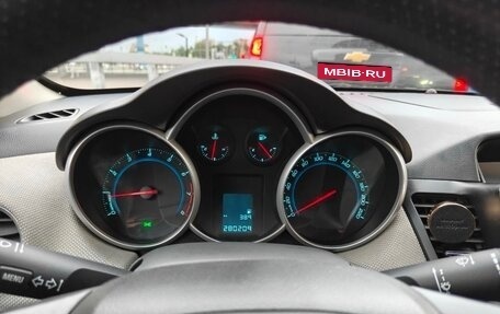 Chevrolet Cruze II, 2010 год, 660 000 рублей, 8 фотография