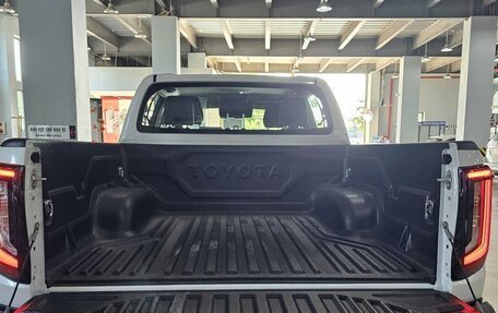 Toyota Hilux, 2026 год, 8 990 000 рублей, 12 фотография
