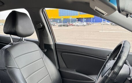 Hyundai Solaris II рестайлинг, 2015 год, 850 000 рублей, 14 фотография