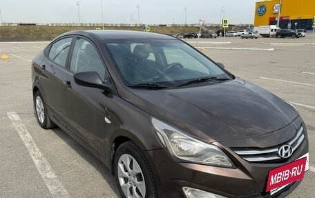 Hyundai Solaris II рестайлинг, 2015 год, 850 000 рублей, 12 фотография