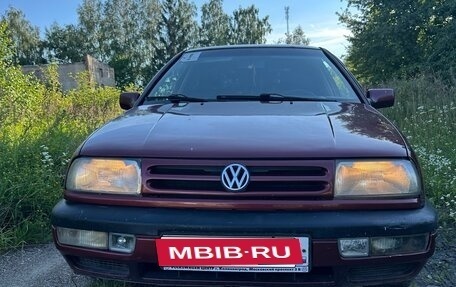 Volkswagen Vento, 1993 год, 155 000 рублей, 1 фотография
