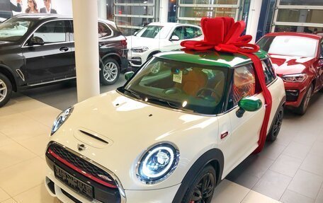 MINI Hatch, 2019 год, 2 700 000 рублей, 2 фотография
