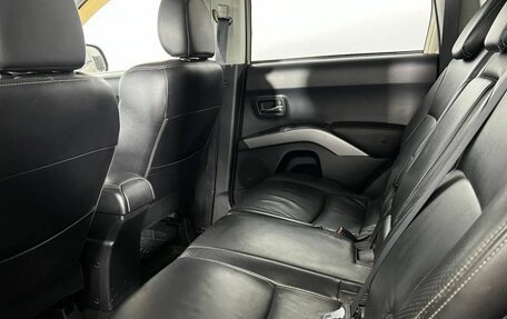 Mitsubishi Outlander III рестайлинг 3, 2007 год, 645 000 рублей, 11 фотография