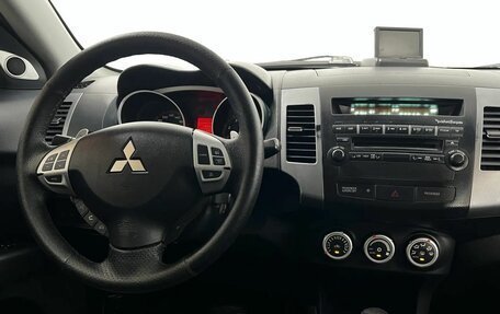 Mitsubishi Outlander III рестайлинг 3, 2007 год, 645 000 рублей, 16 фотография