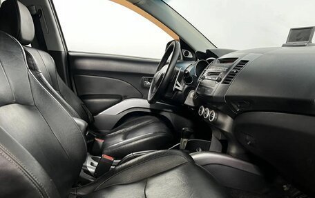 Mitsubishi Outlander III рестайлинг 3, 2007 год, 645 000 рублей, 13 фотография