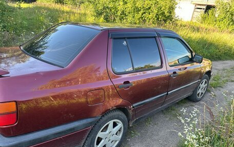 Volkswagen Vento, 1993 год, 155 000 рублей, 2 фотография