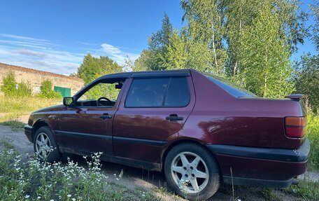 Volkswagen Vento, 1993 год, 155 000 рублей, 4 фотография