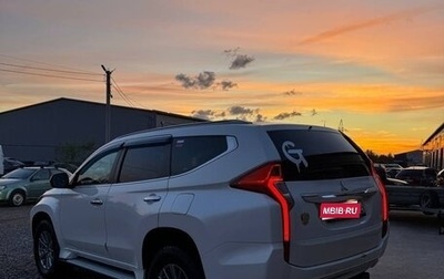 Mitsubishi Pajero Sport III рестайлинг, 2017 год, 3 800 000 рублей, 1 фотография