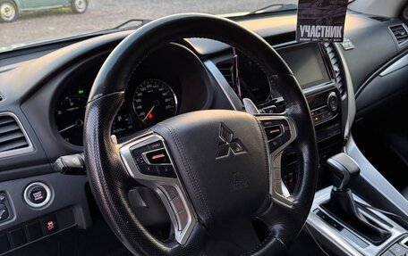 Mitsubishi Pajero Sport III рестайлинг, 2017 год, 3 800 000 рублей, 13 фотография