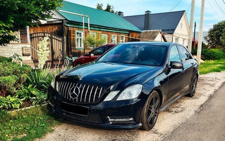Mercedes-Benz E-Класс, 2010 год, 1 500 000 рублей, 3 фотография
