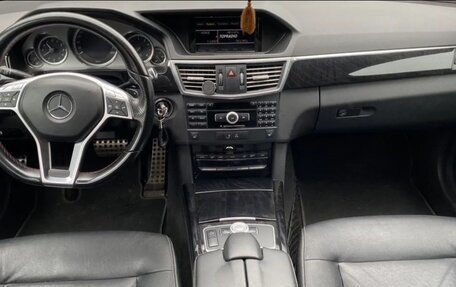 Mercedes-Benz E-Класс, 2010 год, 1 500 000 рублей, 7 фотография