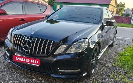 Mercedes-Benz E-Класс, 2010 год, 1 500 000 рублей, 2 фотография