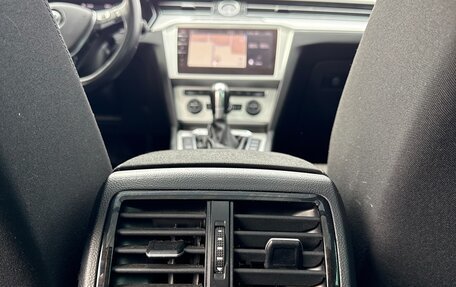 Volkswagen Passat B8 рестайлинг, 2019 год, 2 088 000 рублей, 14 фотография