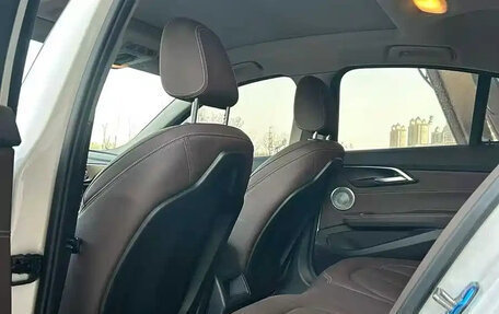 BMW 1 серия, 2023 год, 1 800 000 рублей, 9 фотография