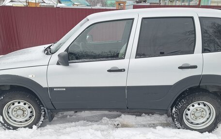 Chevrolet Niva I рестайлинг, 2018 год, 700 000 рублей, 7 фотография