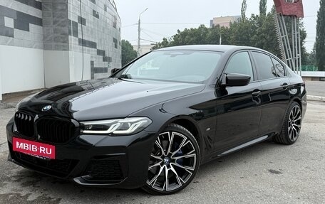 BMW 5 серия, 2020 год, 4 690 000 рублей, 2 фотография