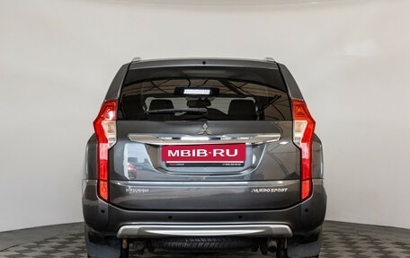 Mitsubishi Pajero Sport III рестайлинг, 2018 год, 3 199 000 рублей, 7 фотография