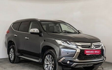 Mitsubishi Pajero Sport III рестайлинг, 2018 год, 3 199 000 рублей, 3 фотография