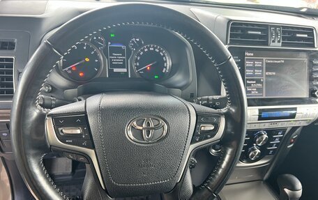 Toyota Land Cruiser Prado 150 рестайлинг 2, 2021 год, 6 400 000 рублей, 8 фотография