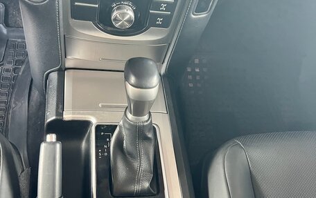 Toyota Land Cruiser Prado 150 рестайлинг 2, 2021 год, 6 400 000 рублей, 4 фотография
