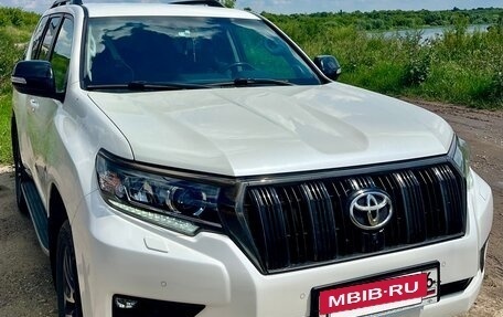 Toyota Land Cruiser Prado 150 рестайлинг 2, 2021 год, 6 400 000 рублей, 3 фотография