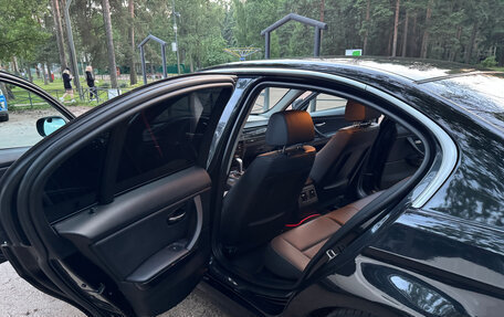 BMW 3 серия, 2011 год, 1 029 000 рублей, 18 фотография
