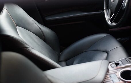Toyota Camry, 2020 год, 3 549 999 рублей, 10 фотография