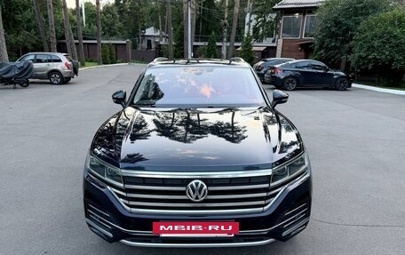 Volkswagen Touareg III, 2020 год, 5 500 000 рублей, 5 фотография