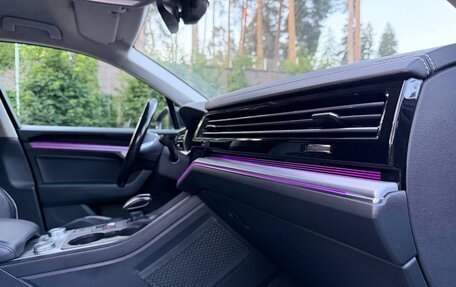 Volkswagen Touareg III, 2020 год, 5 500 000 рублей, 18 фотография