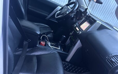 Toyota Land Cruiser Prado 150 рестайлинг 2, 2013 год, 2 750 000 рублей, 3 фотография