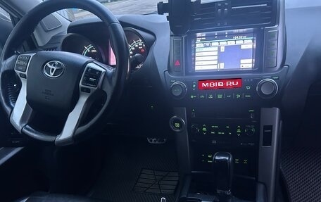 Toyota Land Cruiser Prado 150 рестайлинг 2, 2013 год, 2 750 000 рублей, 4 фотография