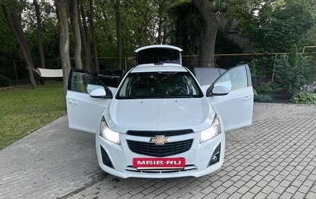 Chevrolet Cruze II, 2013 год, 1 096 000 рублей, 13 фотография