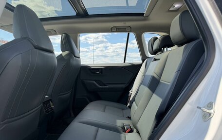 Toyota RAV4, 2026 год, 4 100 000 рублей, 31 фотография