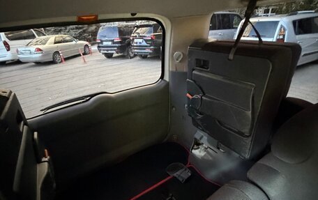 Toyota Noah III, 2004 год, 850 000 рублей, 13 фотография