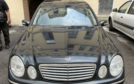 Mercedes-Benz E-Класс, 2003 год, 435 000 рублей, 4 фотография