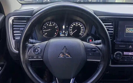 Mitsubishi Outlander III рестайлинг 3, 2021 год, 1 950 666 рублей, 9 фотография