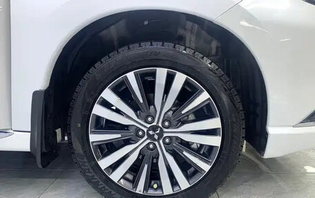 Mitsubishi Outlander III рестайлинг 3, 2021 год, 1 950 666 рублей, 22 фотография