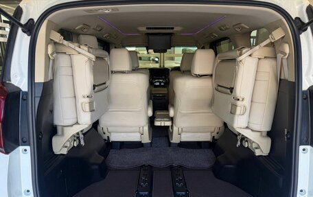 Toyota Alphard III, 2018 год, 3 500 000 рублей, 24 фотография