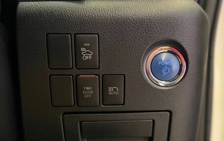 Toyota Alphard III, 2018 год, 3 500 000 рублей, 22 фотография