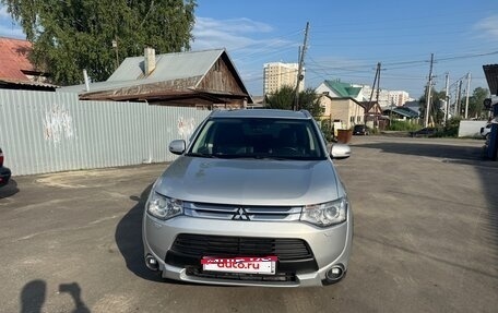 Mitsubishi Outlander III рестайлинг 3, 2014 год, 2 450 000 рублей, 1 фотография