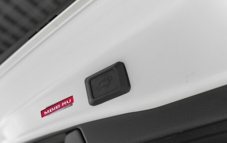Toyota RAV4, 2020 год, 3 160 000 рублей, 24 фотография