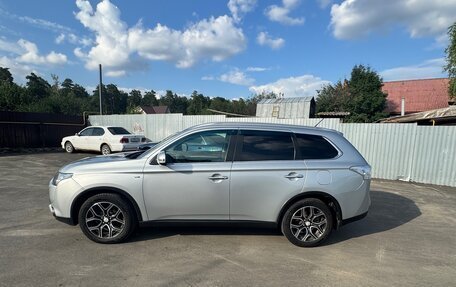 Mitsubishi Outlander III рестайлинг 3, 2014 год, 2 450 000 рублей, 3 фотография