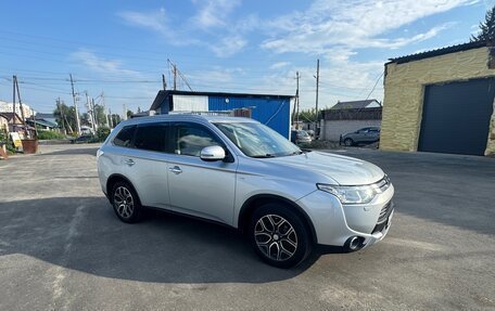 Mitsubishi Outlander III рестайлинг 3, 2014 год, 2 450 000 рублей, 6 фотография