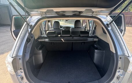 Mitsubishi Outlander III рестайлинг 3, 2014 год, 2 450 000 рублей, 15 фотография