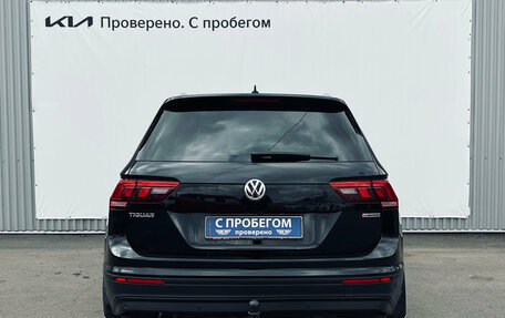 Volkswagen Tiguan II, 2018 год, 1 990 000 рублей, 4 фотография