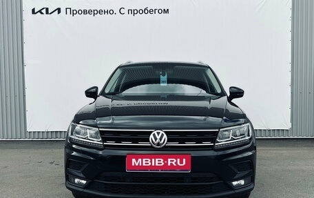 Volkswagen Tiguan II, 2018 год, 1 990 000 рублей, 1 фотография